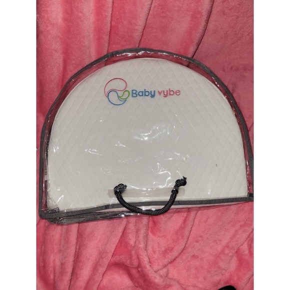 Bassinet wedge - Picture 1 of 2